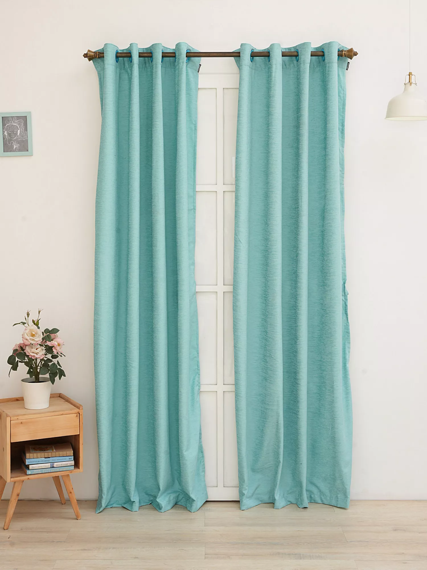 Lugo Solid Curtain
