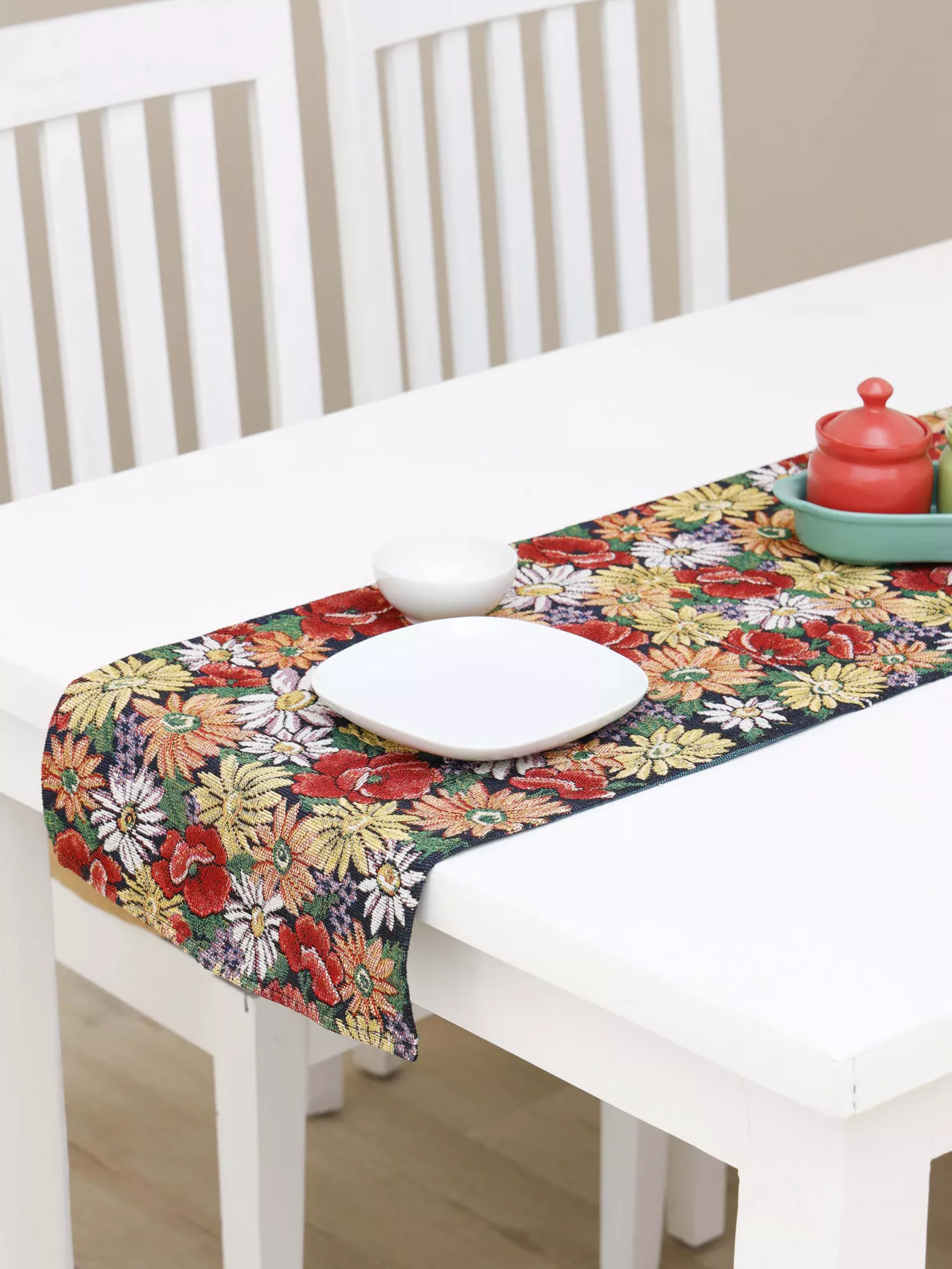 Table Runner Set with 6 Placemats